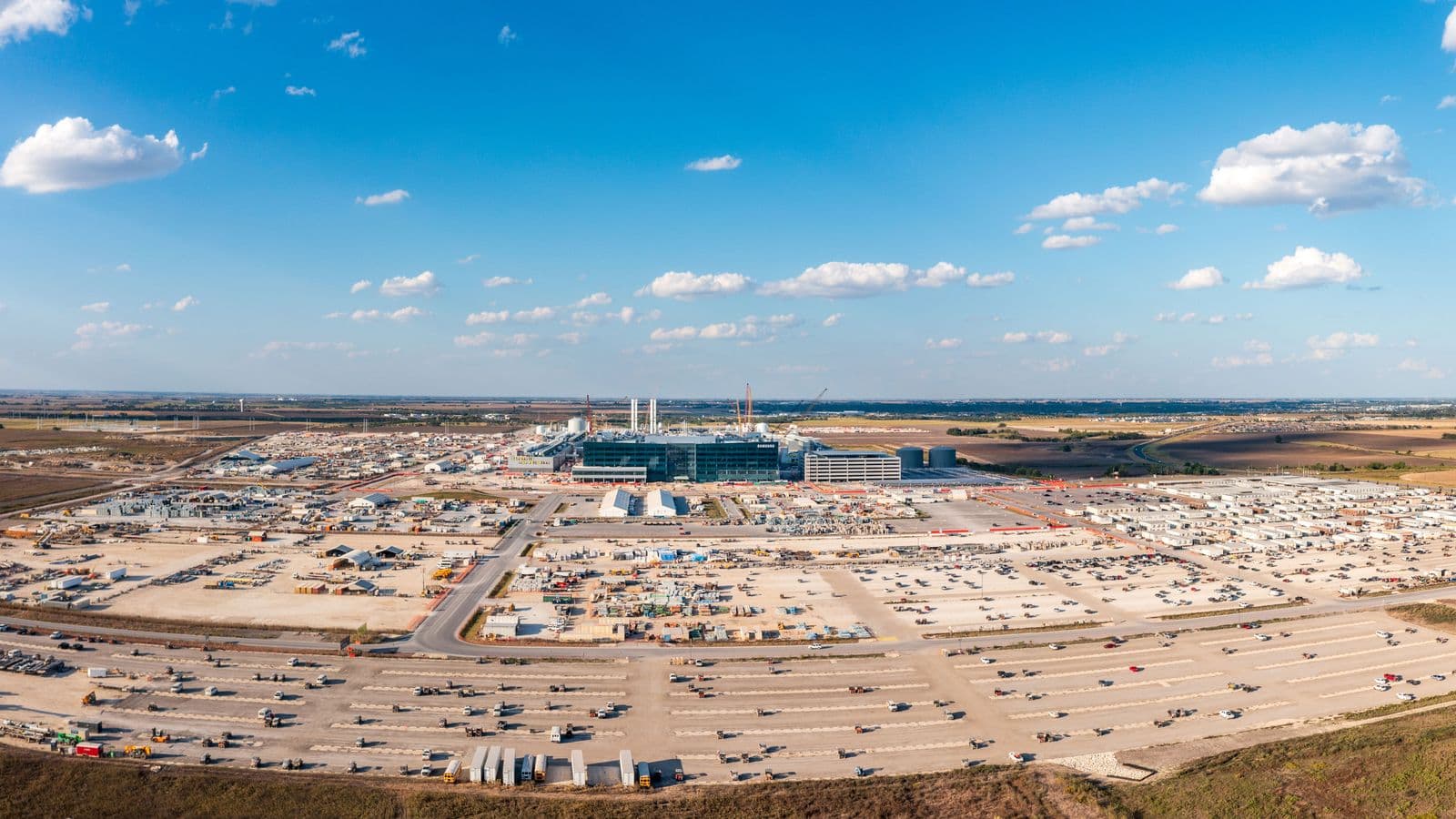 Samsung semiconductor fab manufacturing facility near Austin in Texas